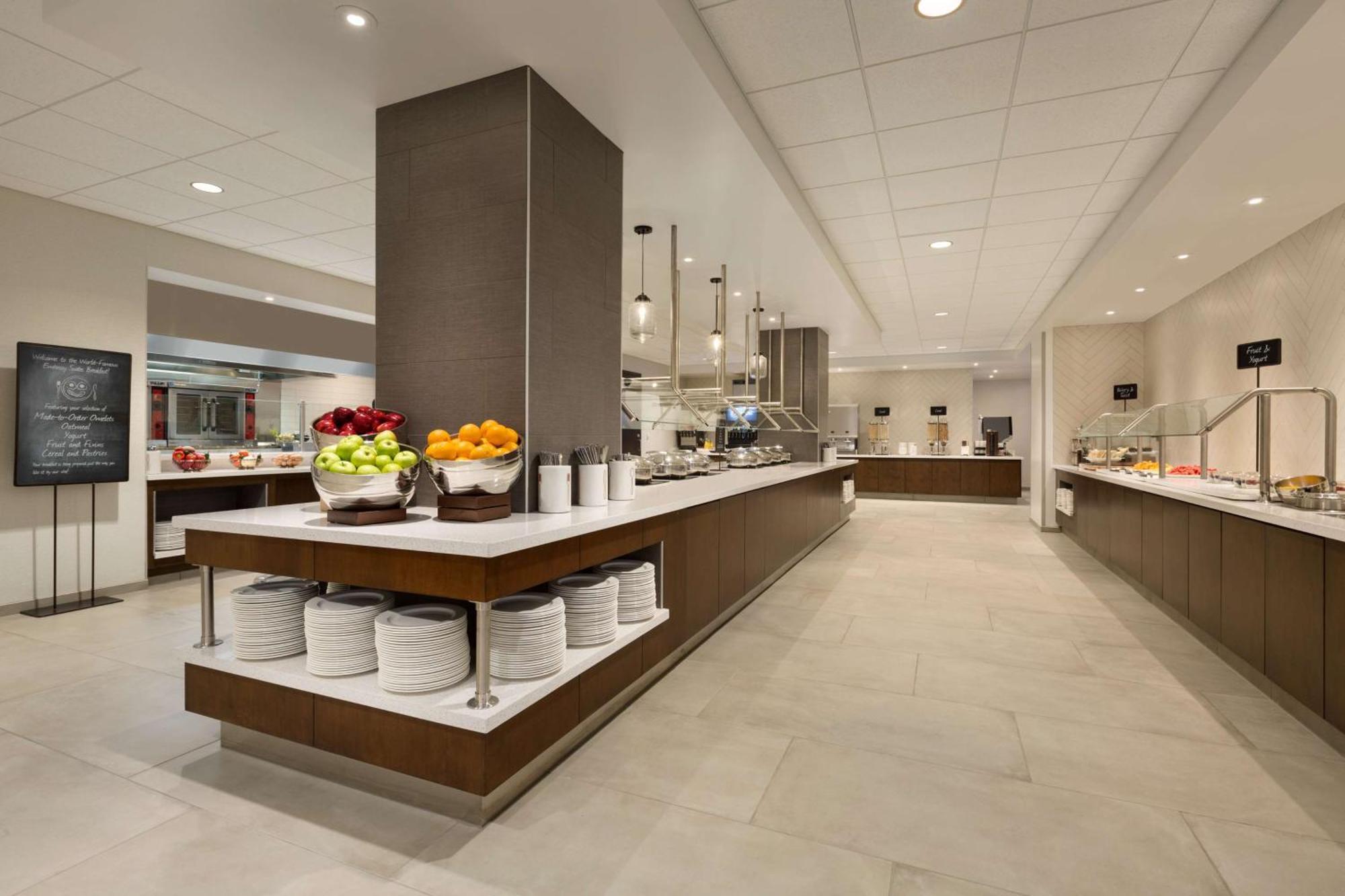 Embassy Suites By Hilton Denton Convention Center מראה חיצוני תמונה
