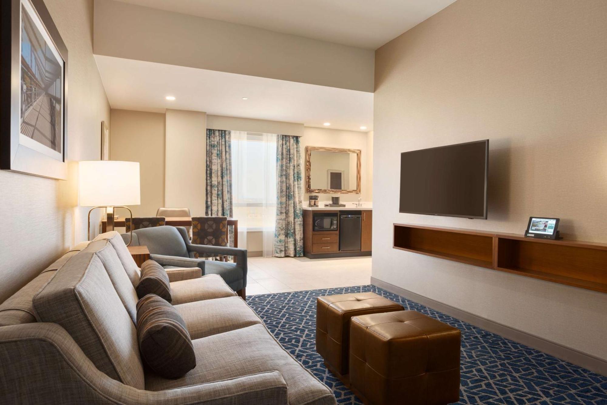 Embassy Suites By Hilton Denton Convention Center מראה חיצוני תמונה