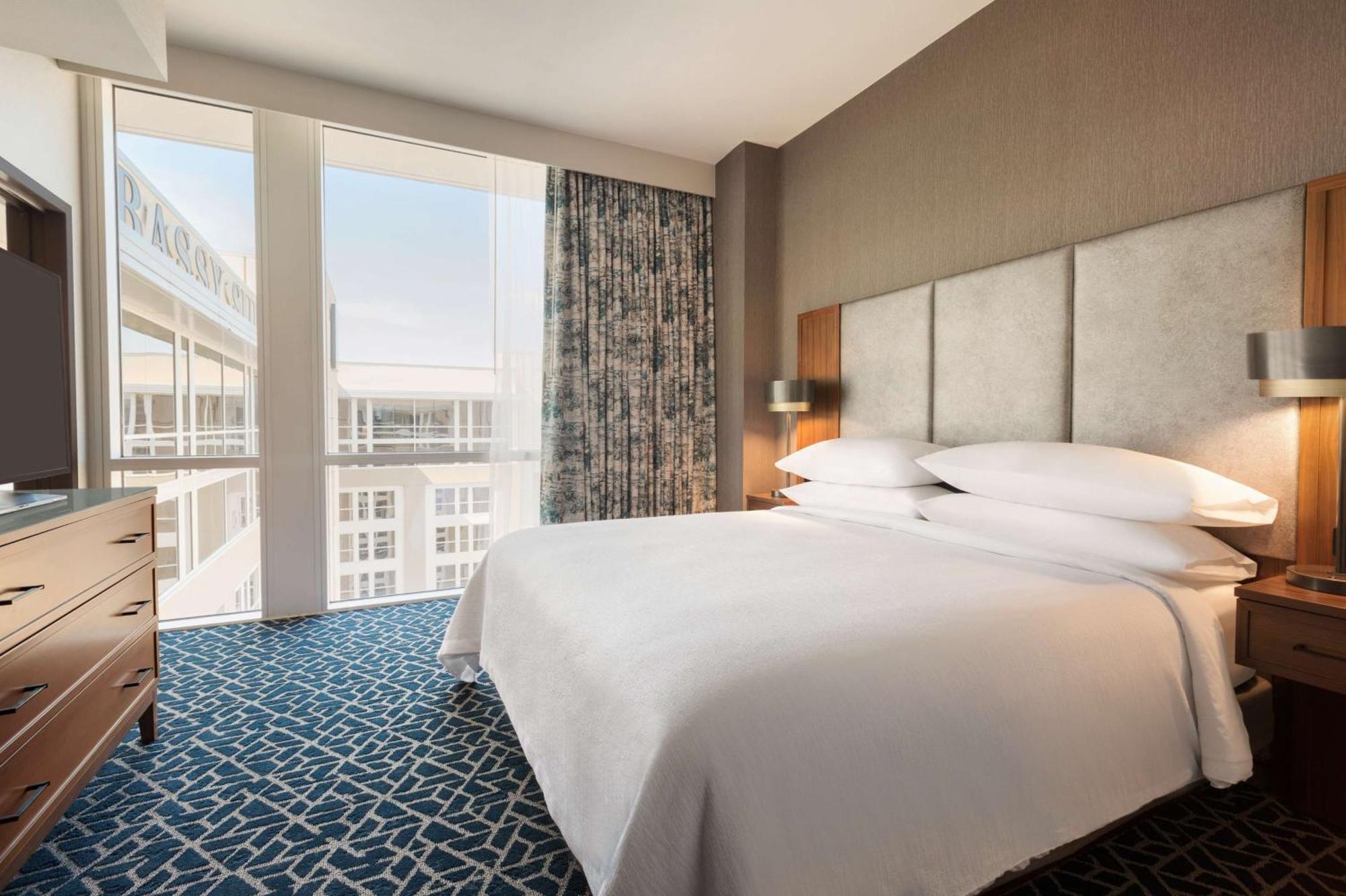 Embassy Suites By Hilton Denton Convention Center מראה חיצוני תמונה