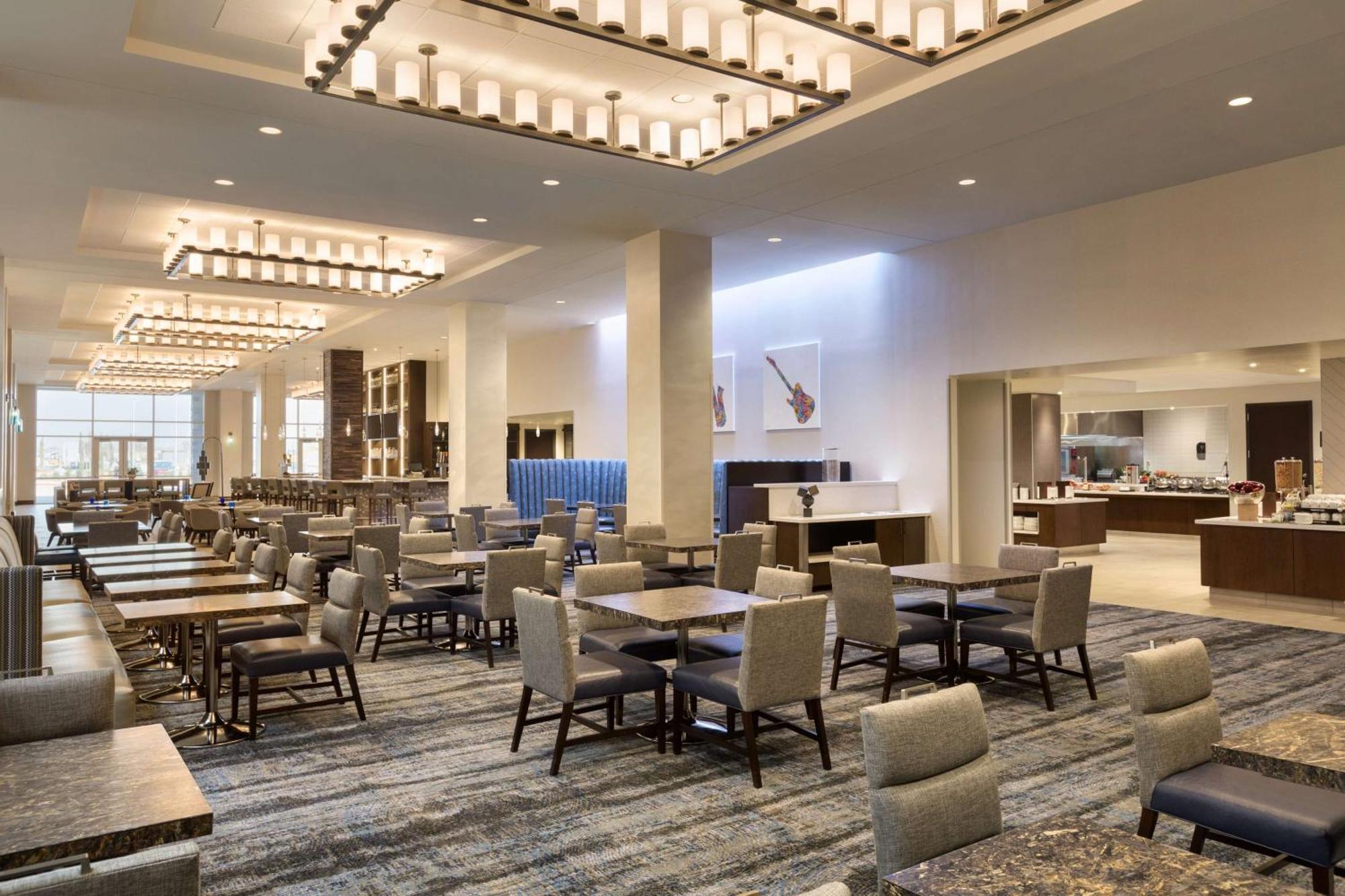 Embassy Suites By Hilton Denton Convention Center מראה חיצוני תמונה